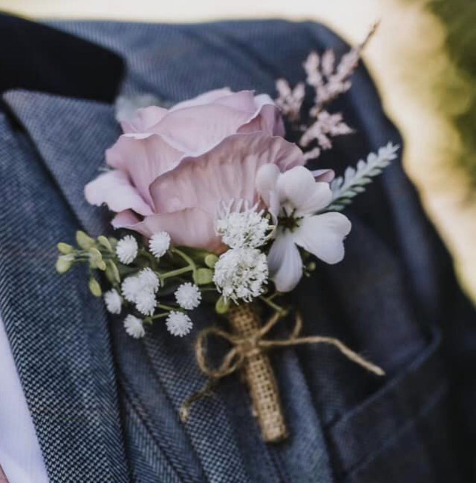 Rustic dusty pink rose buttonhole with hessian